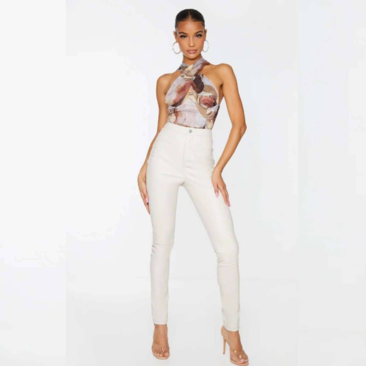 Underbust Haterneck Crop Top